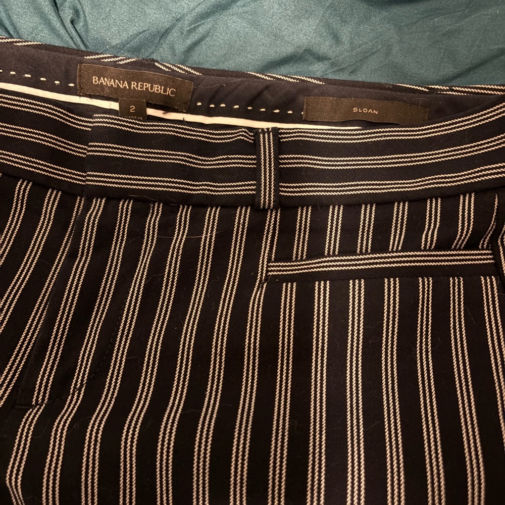 Banana Republic Black and White Striped Dress Pants size 2 Sloan